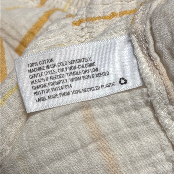 ⬇️Ava & Viv Cream & Yellow Striped Long Sleeve Button Down Top - Picture 7 of 7